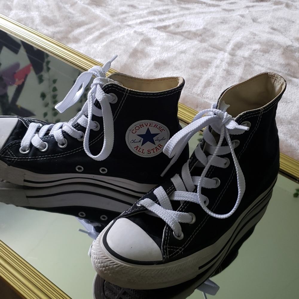 Black Converse All star hi-tops